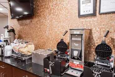 هتل Sleep Inn & Suites Buffalo Airport