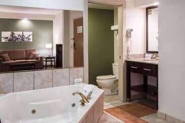 هتل Sleep Inn & Suites Buffalo Airport