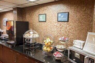 هتل Sleep Inn & Suites Buffalo Airport