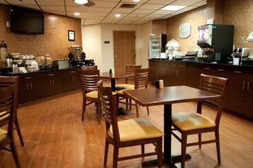 هتل Sleep Inn & Suites Buffalo Airport