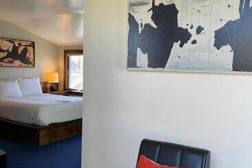 Hotel Somerset House Inn