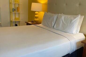Hotel Somerset House Inn