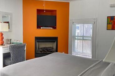 בית מלון כפרי Somerset House Inn