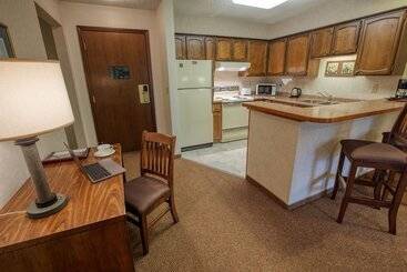هتل Sophie Station Suites