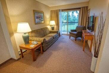 هتل Sophie Station Suites