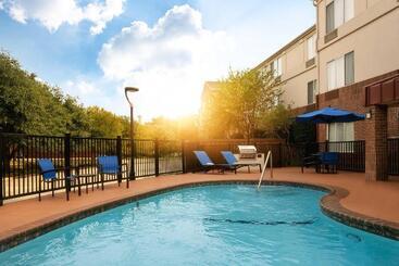 هتل Springhill Suites Dallas Arlington North
