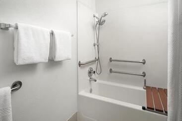 هتل Springhill Suites Dallas Arlington North