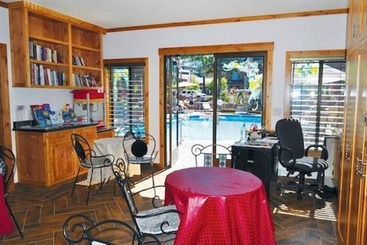 هتل Stardust Lodge