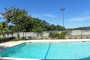 هتل Suburban Studios Houston North I 45