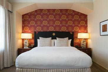 ホテル The Stephen F Austin Royal Sonesta