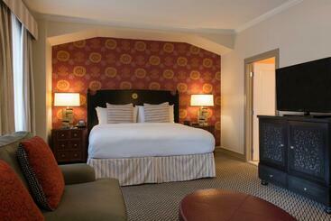 ホテル The Stephen F Austin Royal Sonesta