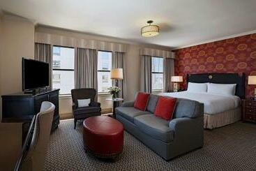 ホテル The Stephen F Austin Royal Sonesta