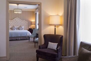 هتل The Stephen F Austin Royal Sonesta