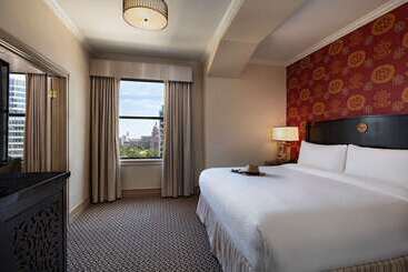 ホテル The Stephen F Austin Royal Sonesta