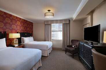 ホテル The Stephen F Austin Royal Sonesta