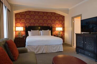ホテル The Stephen F Austin Royal Sonesta