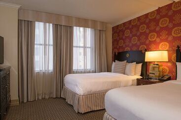 ホテル The Stephen F Austin Royal Sonesta