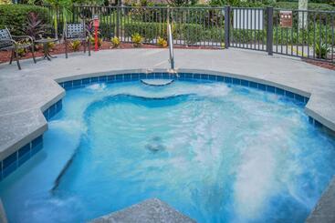 استراحتگاه Hilton Vacation Club Polynesian Isles Kissimmee