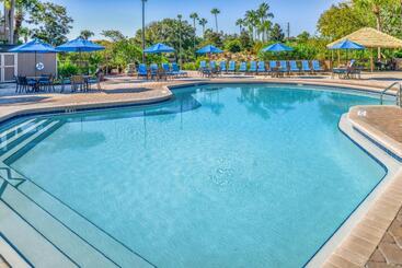 استراحتگاه Hilton Vacation Club Polynesian Isles Kissimmee