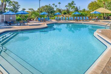 استراحتگاه Hilton Vacation Club Polynesian Isles Kissimmee