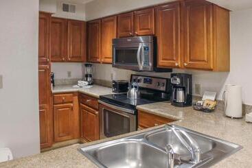 استراحتگاه Hilton Vacation Club Polynesian Isles Kissimmee
