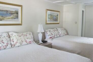 リゾートホテル Shoreway Acres Inn & Cape Cod Lodging