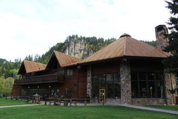 استراحتگاه Spearfish Canyon Lodge