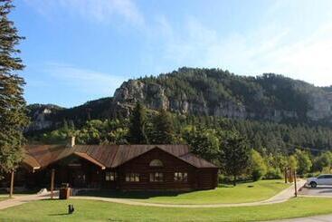 استراحتگاه Spearfish Canyon Lodge