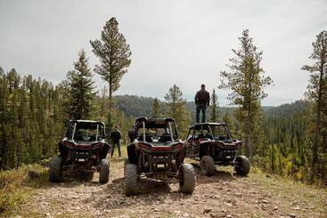 استراحتگاه Spearfish Canyon Lodge