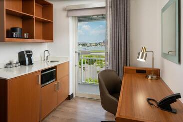 Springhill Suites By Marriott Charleston Riverview