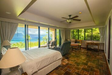 تختخواب و صبحانه Seven Color Sea View Villa