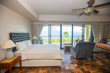 تختخواب و صبحانه Seven Color Sea View Villa