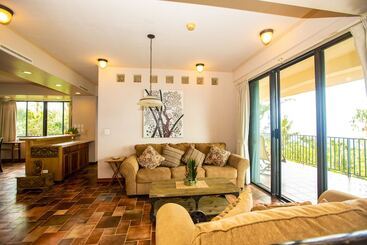 تختخواب و صبحانه Seven Color Sea View Villa