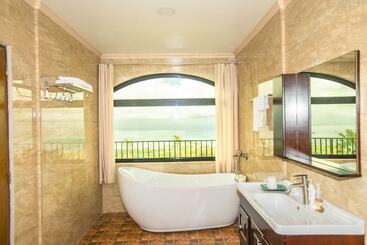 تختخواب و صبحانه Seven Color Sea View Villa