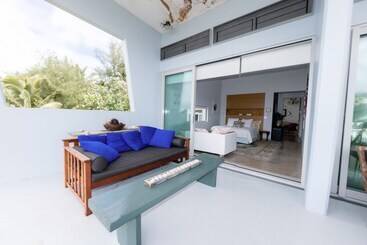 Coast Cook Islands   3 Bedroom Beachfront Pool Villa