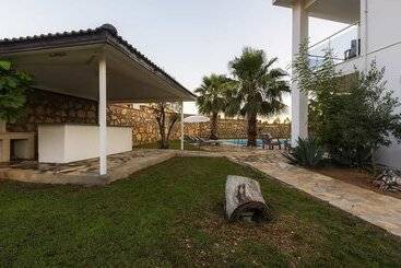 Fours Seasons Villa 7