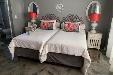 فندق Tarentaal Guest Farm