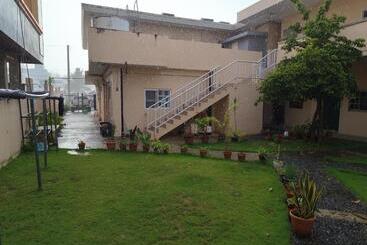 پانسیون Oh My House