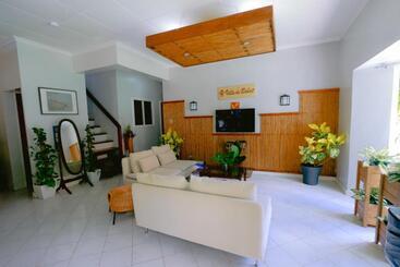 پانسیون Villa De Babat