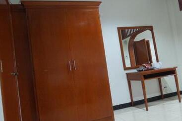 S & C Hotel Suites & Apartment