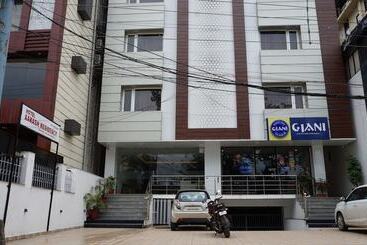هتل Aakash Residency