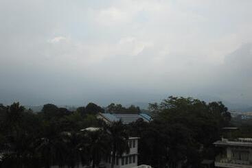 هتل Aakash Residency