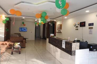 هتل Aakash Residency