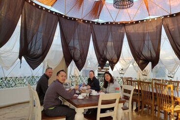 هتل Garden Domes