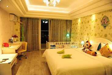 هتل Chengdu Charm City