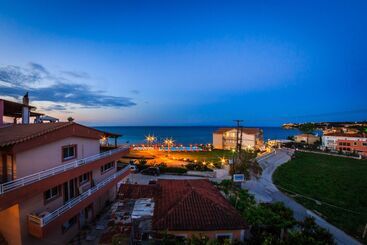 هتل Porto Planos Beach