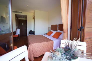 هتل Valtur Otium Resort