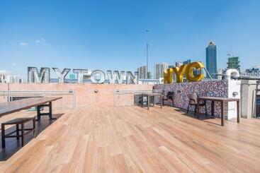 هتل Oyo 563 Mytown New York