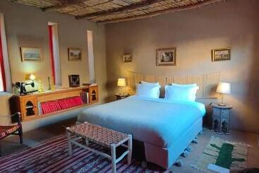 펜션 Dar Tawarta Guest House Dakhla