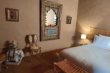 펜션 Dar Tawarta Guest House Dakhla